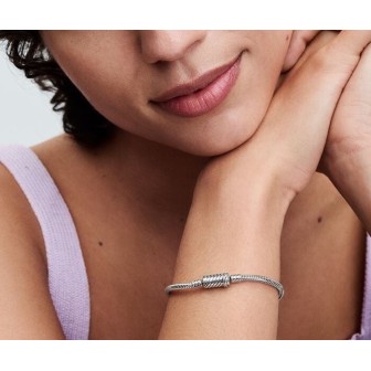 Pulsera Pandora Moments Cadena de Serpiente con Cierre Deslizante Magnético