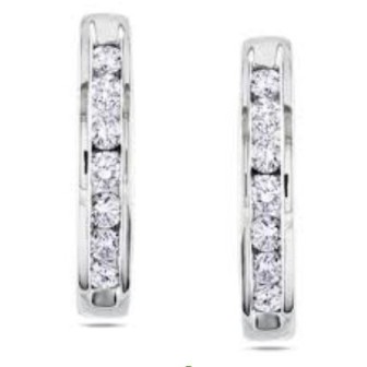 Brilliant cut diamond earrings