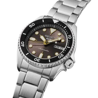 5 Sports SKX Sports Style 38mm black.  SRPL79K1