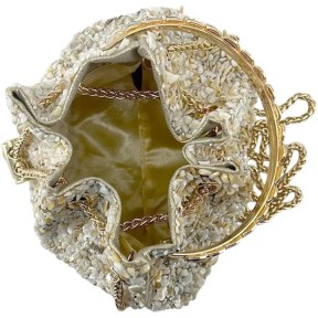 Bolso de fiesta con pedrería y asa metálica dorada