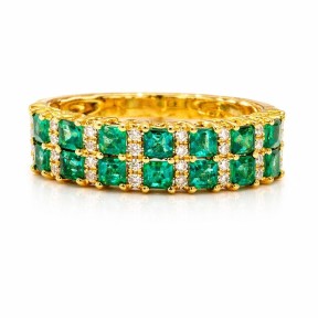 Elegant and Sparkling Gold Ring with Emeralds and Diamonds