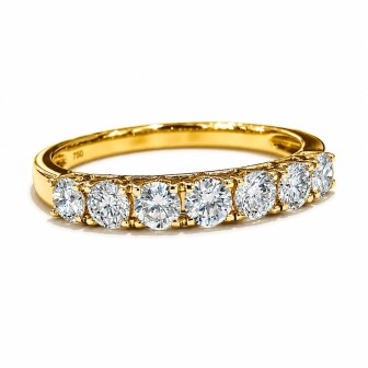 Diamond wedding band