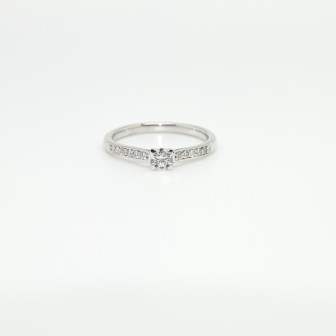 Sortija de diamantes