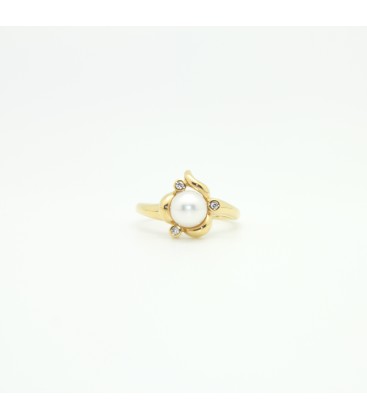 18 kts yellow gold ring with cultured pearls and zircons