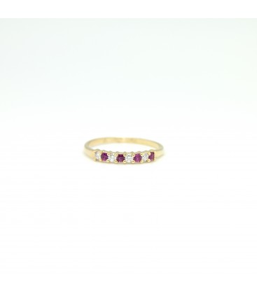 18 kts yellow gold ring with ruby and diamonds