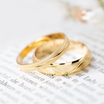 ALIANZA DE ORO BISELADATEXTURA BRILLO 3MM