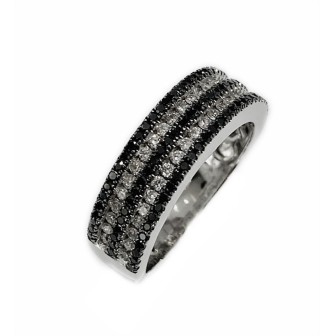 SORTIJA DE ORO BLANCO 14 KTS CON DIAMANTES NEGRO Y BLANCOS