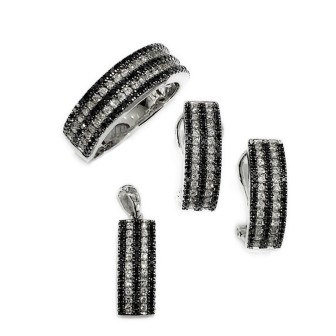 SORTIJA DE ORO BLANCO 14 KTS CON DIAMANTES NEGRO Y BLANCOS