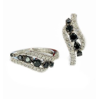 14 KTS WHITE GOLD EARRINGS WITH BLACK AND WHITE DIAMONDS