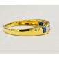 Sortija de zafiro azul y diamantes en oro amarillo de 18 kts Sortija de zafiro azul y diamantes en oro amarillo de 18 kts