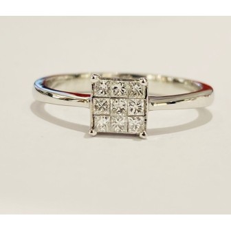 18 kts white gold ring with diamonds