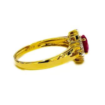 Sortija de rubí y diamantes en oro amarillo de 18 kts