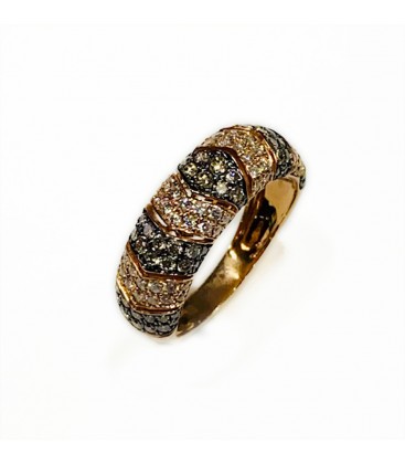 Rose gold ring + diamonds