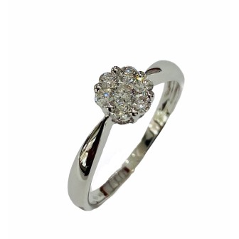 Diamond ring in white gold
